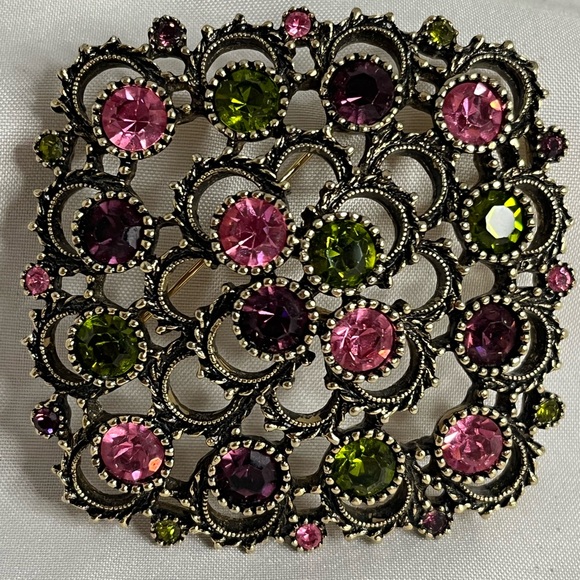 Sarah Coventry Jewelry - Sarah Coventry “Austrian lites “ Brooch..